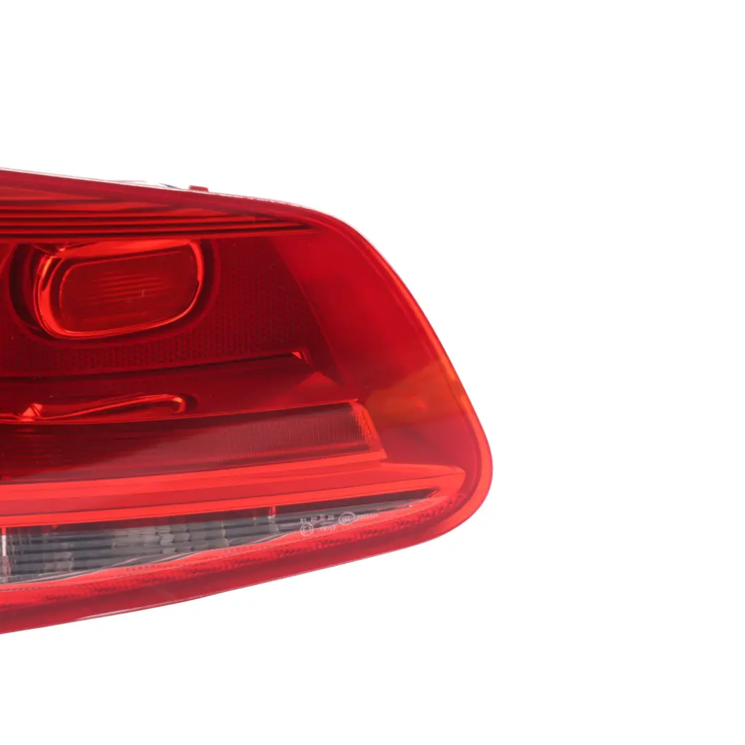 Volkswagen Touareg 7P Rear Inner Light Lamp Left N/S - SKU 7P6945093C - Part number 7P6945093C