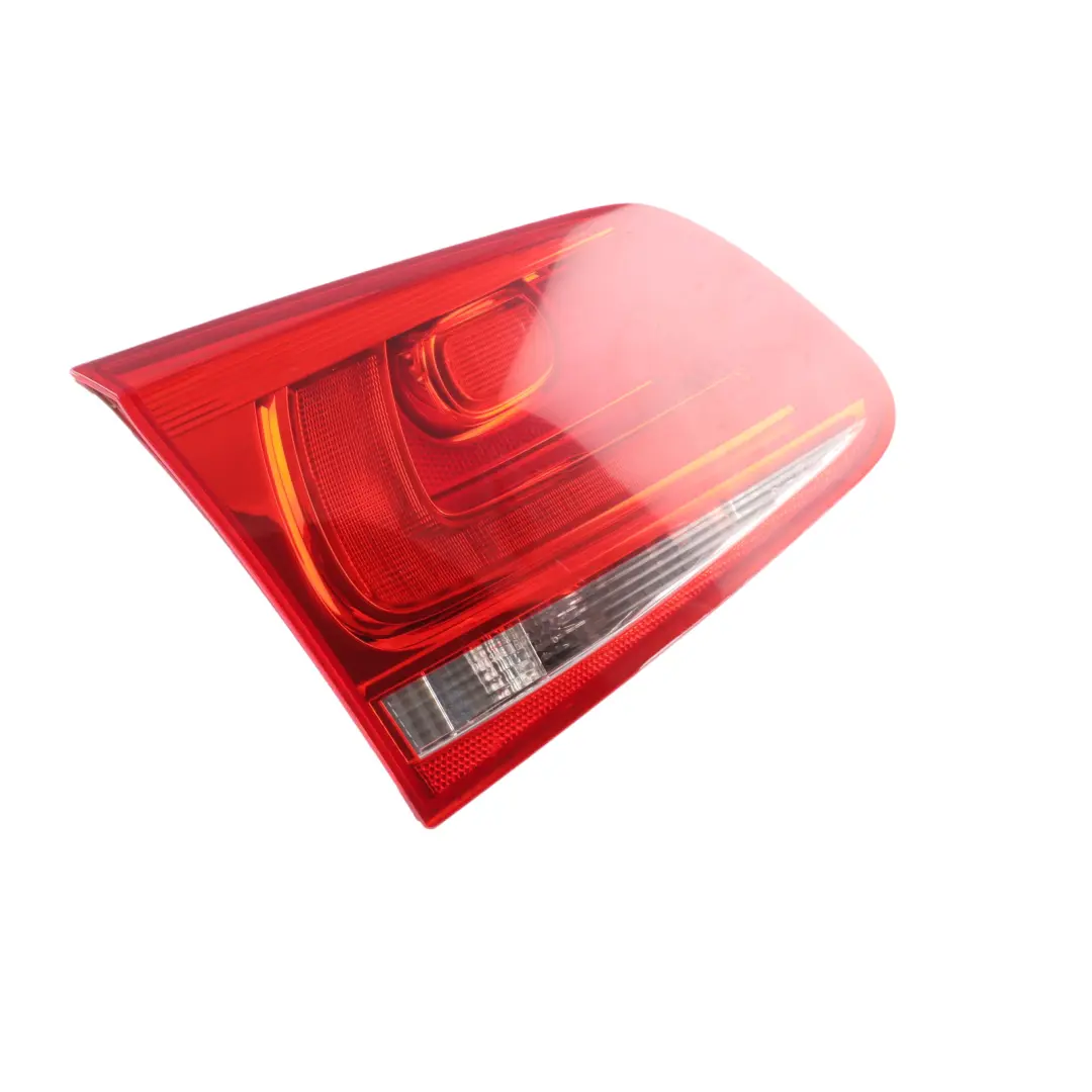 Volkswagen Touareg 7P Rear Inner Light Lamp Left N/S - SKU 7P6945093C - Part number 7P6945093C