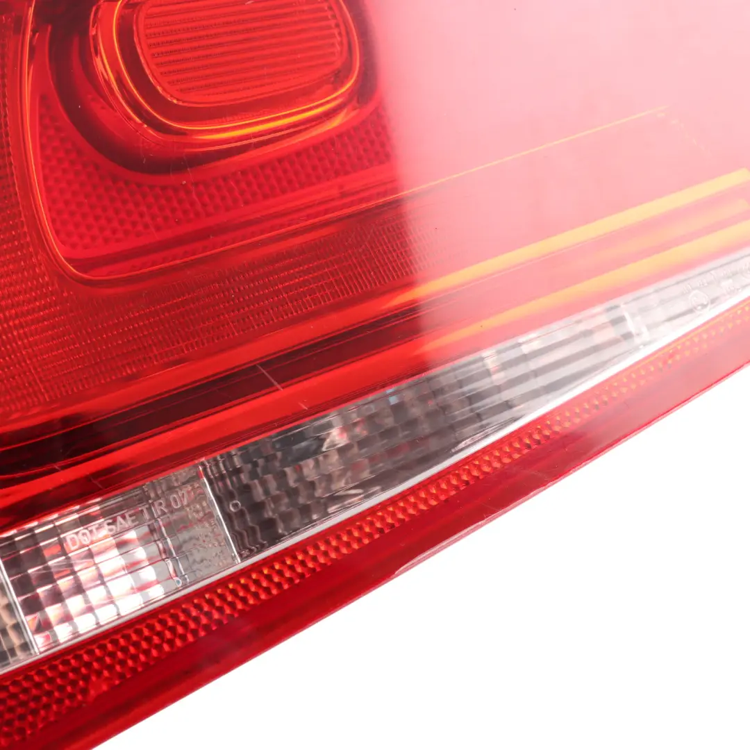 Volkswagen Touareg 7P Rear Inner Light Lamp Left N/S - SKU 7P6945093C - Part number 7P6945093C