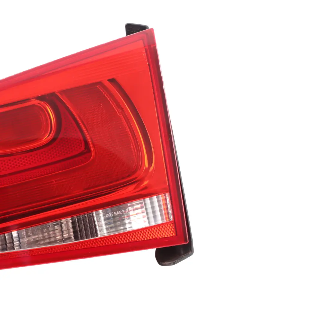 Volkswagen Touareg 7P Rear Inner Light Lamp Right O/S - SKU 7P6945094C - Part number 7P6945094C