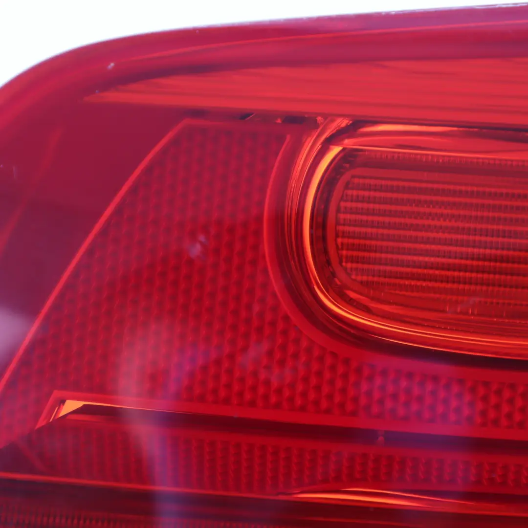 7P Rear Inner Light Lamp Right O/S to Volkswagen Touareg with Part number 7P6945094C Volkswagen Touareg 7P Rear Inner Light Lamp Right O/S - SKU 7P6945094C - Part number 7P6945094C