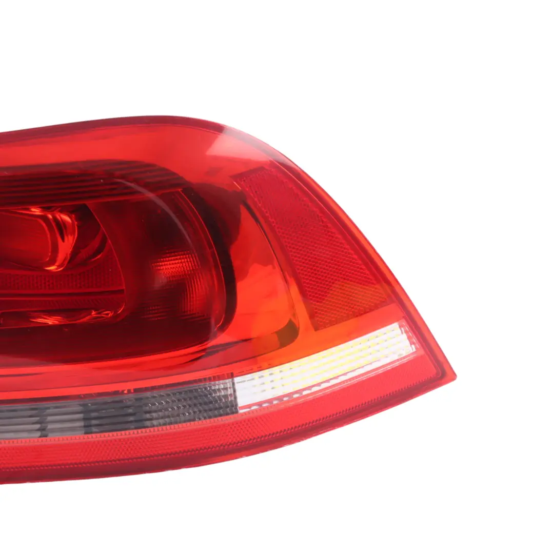 VW Volkswagen Touareg 7P Luz Trasera Exterior Derecha - SKU 7P6945096D - Número de pieza 7P6945096D
