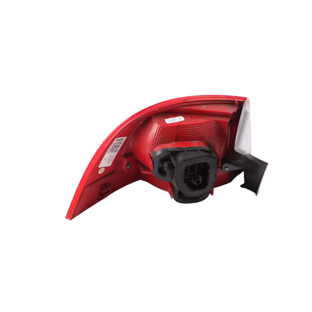 VW Volkswagen Touareg 7P Lampa Tylna Tył Prawa Zewnętrzna - SKU 7P6945096D - Numer Części 7P6945096D