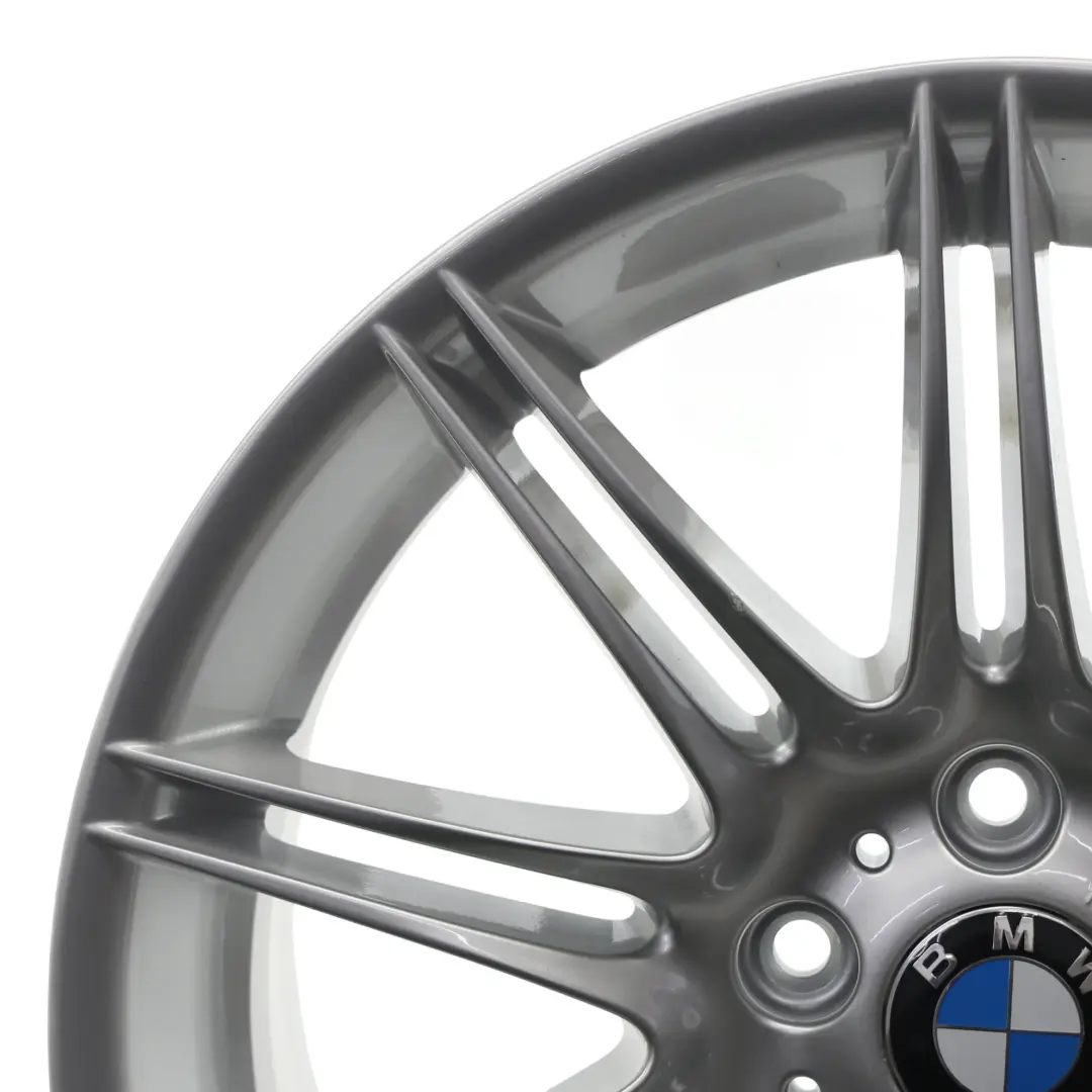 Przednia Felga Aluminiowa Srebrna 19"8J ET:37 do BMW E90 E91 E92 o numerze 8037141 BMW E90 E91 E92 Przednia Felga Aluminiowa Srebrna 19"8J ET:37 - SKU 8037141-10 - Numer Części 8037141