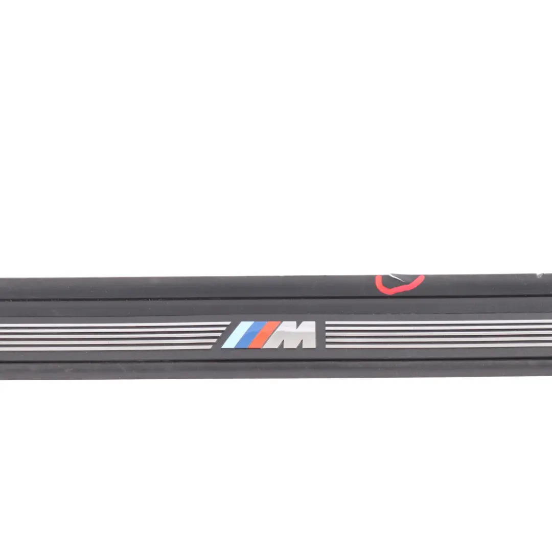 Moldura De Entrada Delantera Izquierda para BMW E81 E82 M Sport con número de pieza 8045291 BMW E81 E82 M Sport Moldura De Entrada Delantera Izquierda - SKU 8045291-1 - Número de pieza 8045291