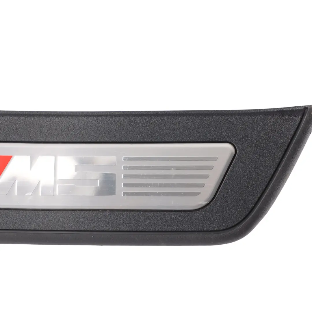Entrada Umbral Puerta Panel Recorte M Sport Trasera Derecha para BMW F10 M5 con número de pieza 8050048 BMW F10 M5 Entrada Umbral Puerta Panel Recorte M Sport Trasera Derecha - SKU 8050048 - Número de pieza 8050048