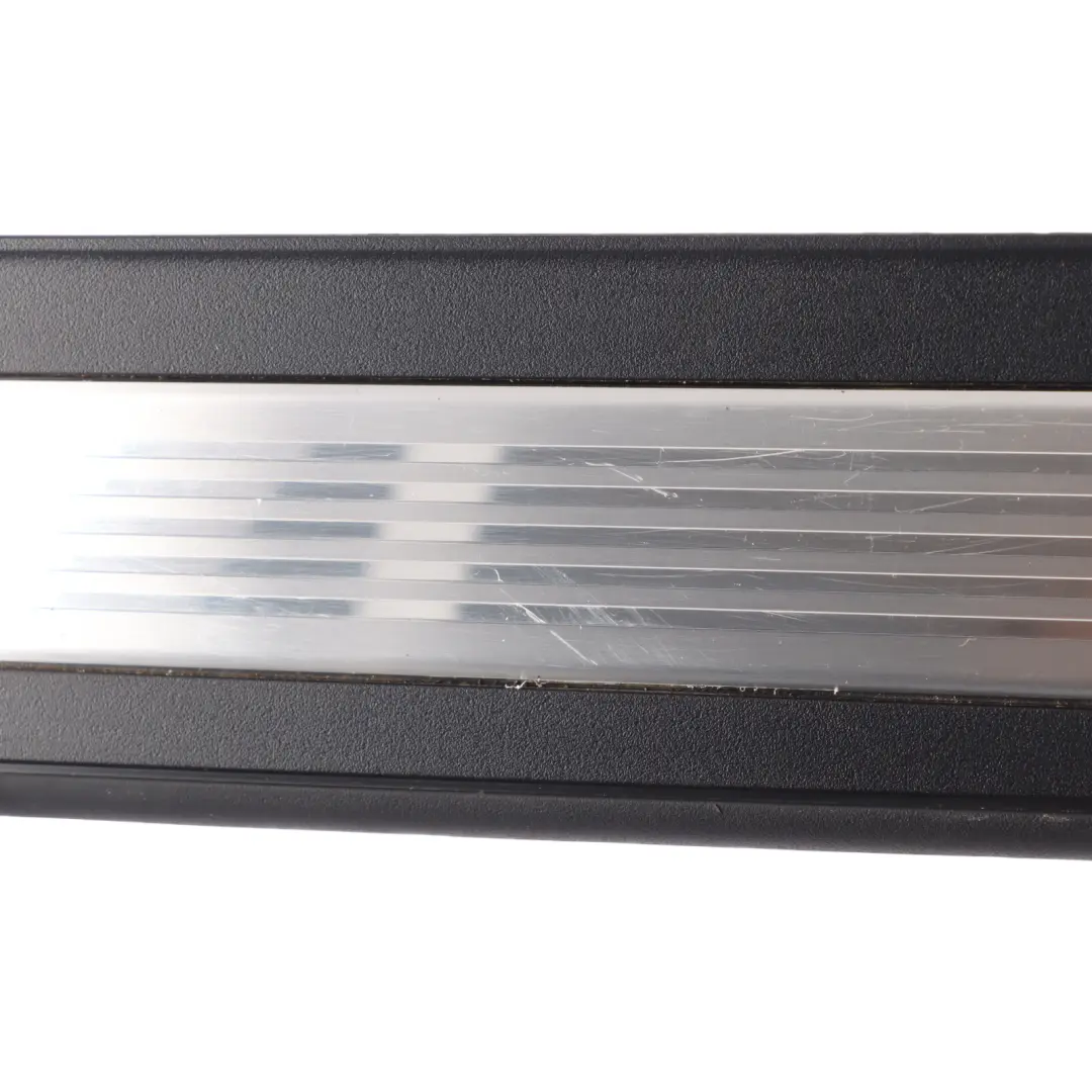 Ingresso Coperchio Porta Striscia Davanzale Destra per BMW F10 M5 M Sport con numero di parte 8050050 BMW F10 M5 M Sport Ingresso Coperchio Porta Striscia Davanzale Destra - SKU 8050050 - Numero di parte 8050050