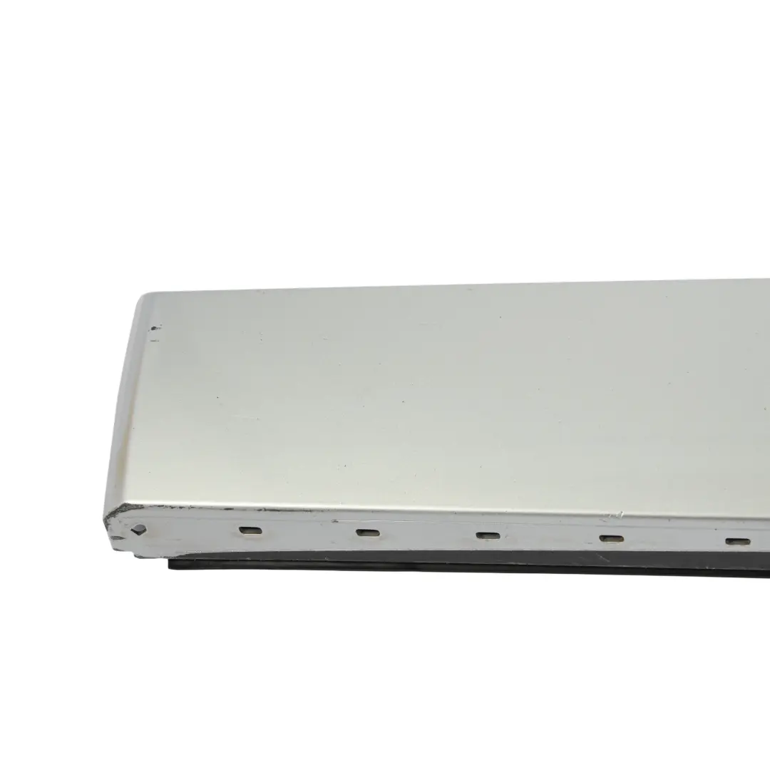 Moldura Puerta Trasera Izquierda Titansilber Metallic 354 para BMW X3 F25 M Sport con número de pieza 8052083 BMW X3 F25 M Sport Moldura Puerta Trasera Izquierda Titansilber Metallic 354 - SKU 8052083-TS - Número de pieza 8052083