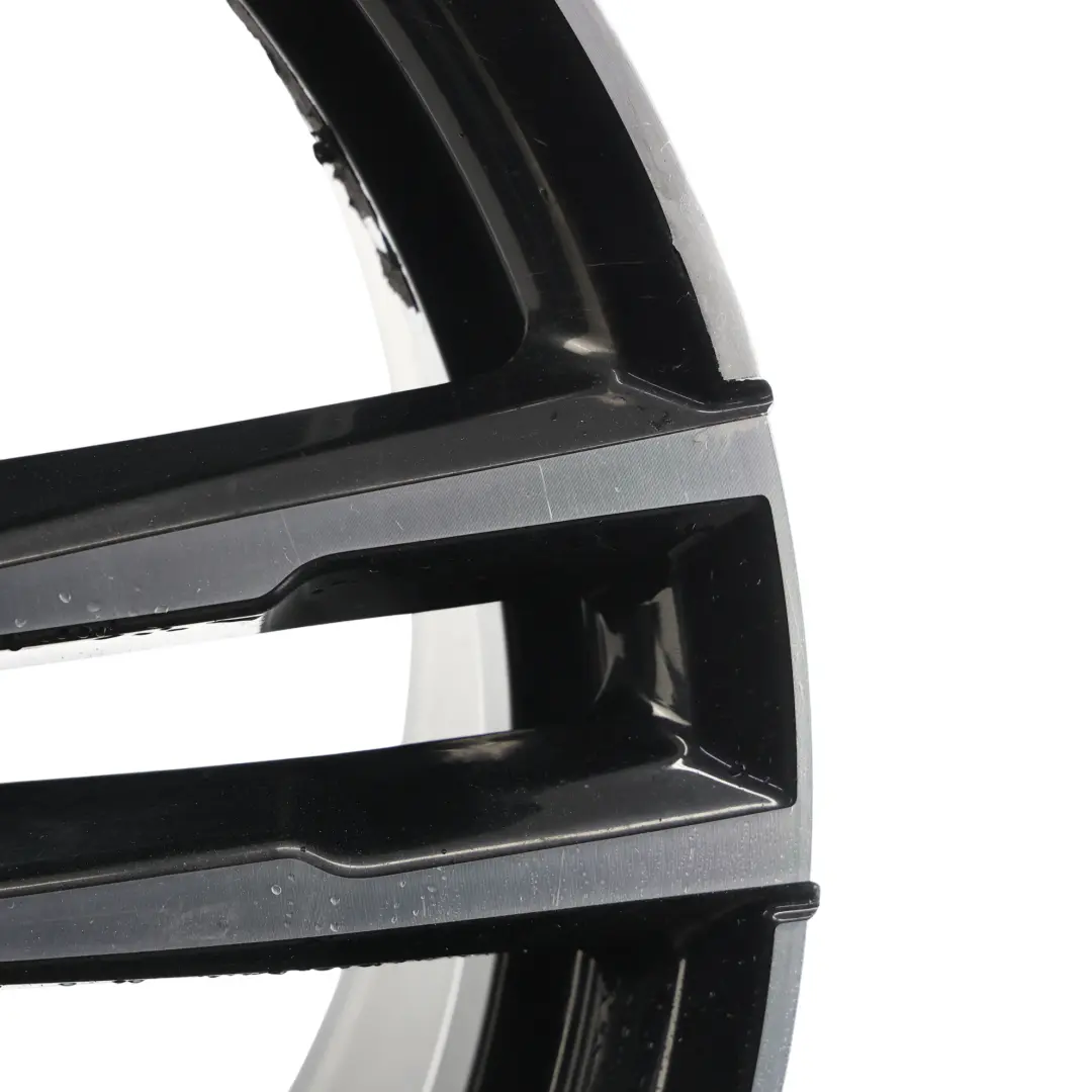 Cerchio lega nera posteriore 18" 8J ET:52 M Doppie razze 719 per BMW F20 F21 con numero di parte 8074186 BMW F20 F21 Cerchio lega nera posteriore 18" 8J ET:52 M Doppie razze 719 - SKU 8074186-4 - Numero di parte 8074186