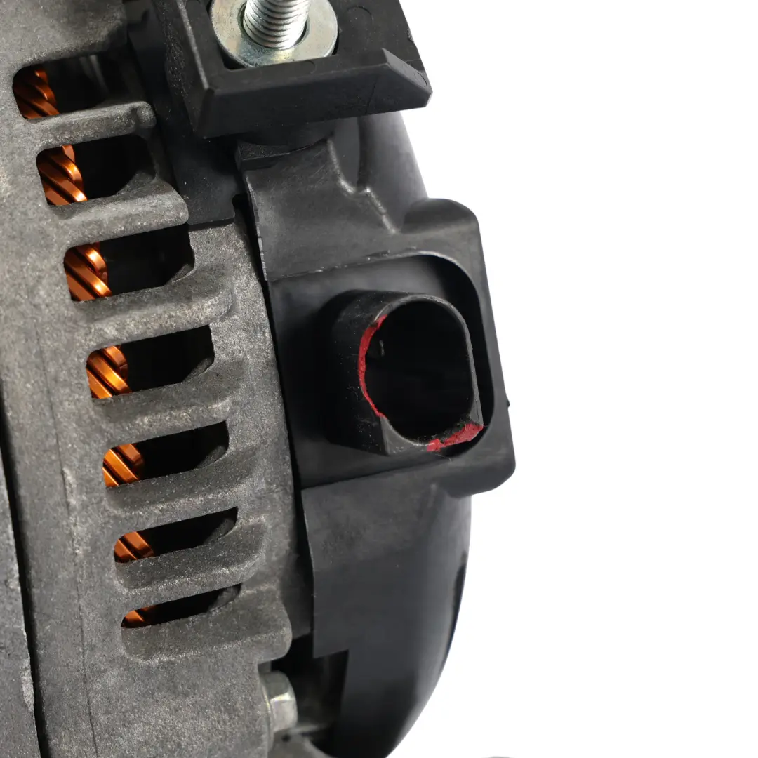 B38 B48 Alternador Generador Denso 14V 220A para BMW F20 F21 F30 F31 LCI con número de pieza 8645329 BMW F20 F21 F30 F31 LCI B38 B48 Alternador Generador Denso 14V 220A - SKU 8645329-1 - Número de pieza 8645329