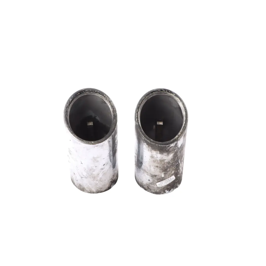 Juego 2 Cubiertas Silenciador Parachoques Trasero Escape para Audi A4 B8 con número de pieza 8K0253825AB Audi A4 B8 Juego 2 Cubiertas Silenciador Parachoques Trasero Escape - SKU 8K0253825AB - Número de pieza 8K0253825AB