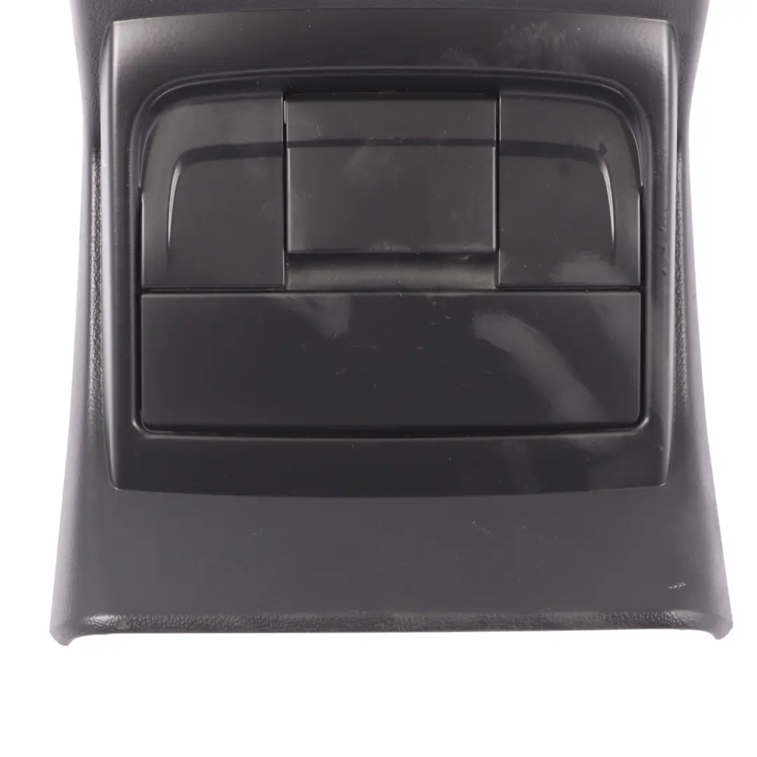 Kratka Wlotu Powietrza Panel Konsoli Środkowe Tył do Audi A5 8T o numerze 8K0819203J Audi A5 8T Kratka Wlotu Powietrza Panel Konsoli Środkowe Tył - SKU 8K0819203J-2 - Numer Części 8K0819203J