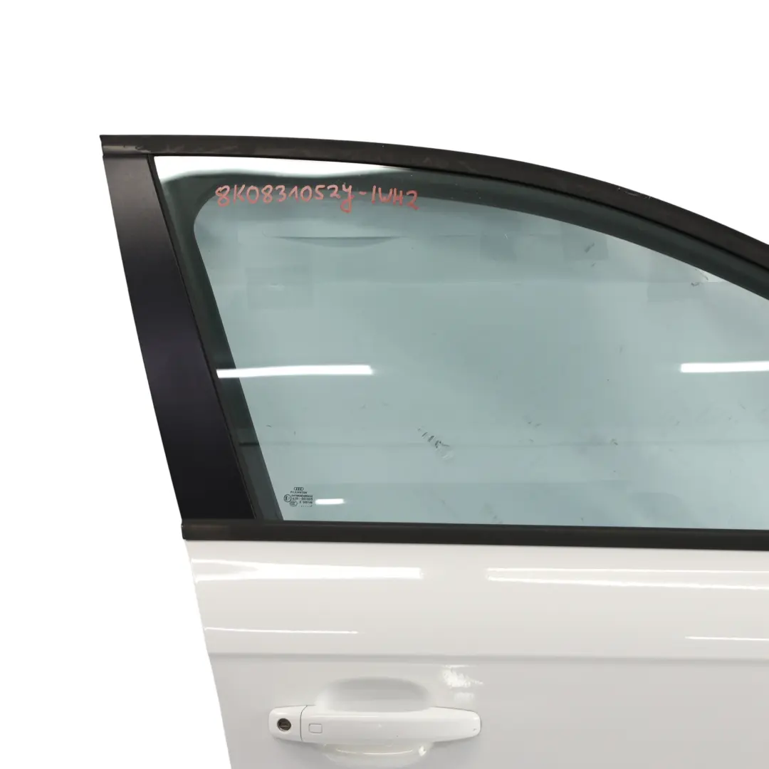 Vordertür Rechts Verkleidungsplatte Ibis White Weiss - Y9C für Audi A4 B8 mit Teilenummer 8K0831052J Audi A4 B8 Vordertür Rechts Verkleidungsplatte Ibis White Weiss - Y9C - SKU 8K0831052J-IWH2 - Teilenummer 8K0831052J