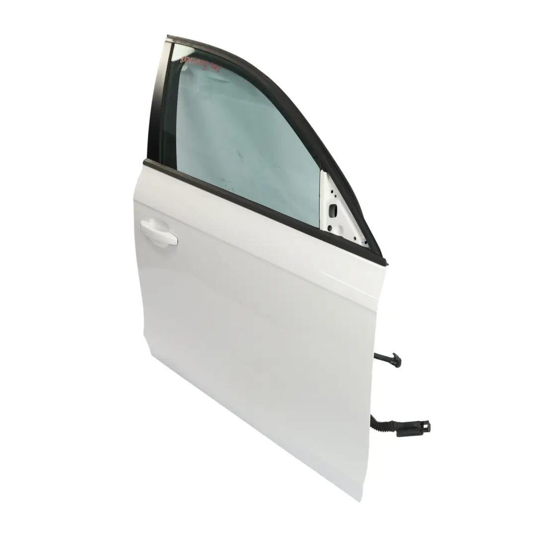Drzwi Prawe Przednie Ibis White Biały - Y9C do Audi A4 B8 o numerze 8K0831052J Audi A4 B8 Drzwi Prawe Przednie Ibis White Biały - Y9C - SKU 8K0831052J-IWH2 - Numer Części 8K0831052J