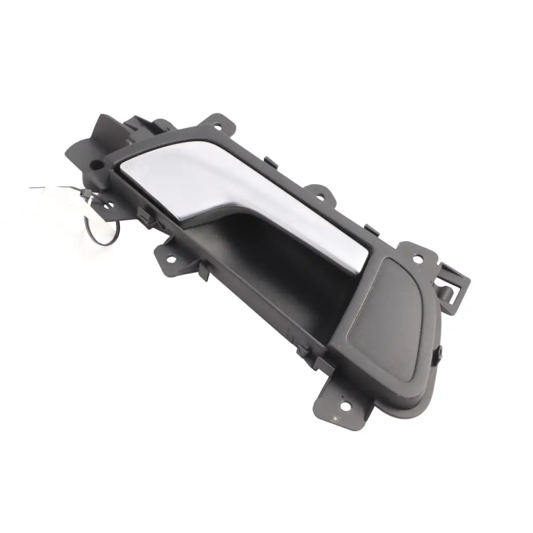 Maniglia Interna Porta Trim Posteriore Destra Laterale per Audi A4 B8 con numero di parte 8K0839020E Audi A4 B8 Maniglia Interna Porta Trim Posteriore Destra Laterale - SKU 8K0839020D - Numero di parte 8K0839020E