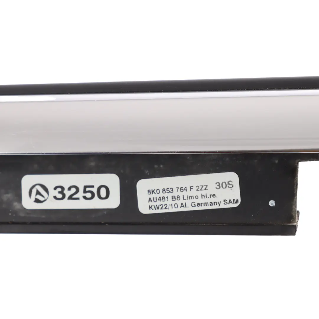 Listwa Zgarniająca Drzwi Chrom Tylna Prawa do Audi A4 B8 o numerze 8K0853764F Audi A4 B8 Listwa Zgarniająca Drzwi Chrom Tylna Prawa - SKU 8K0853764F - Numer Części 8K0853764F