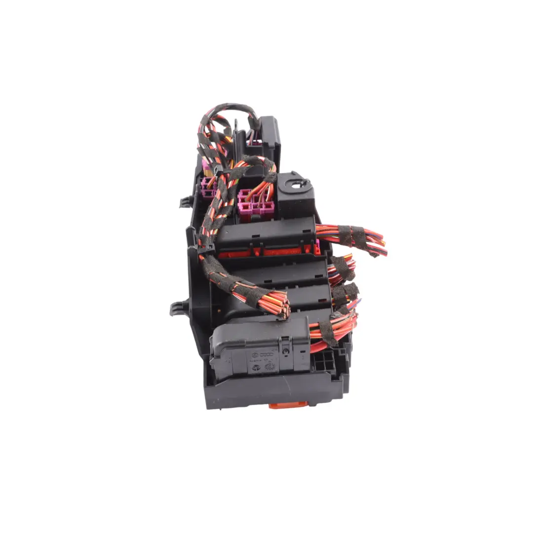 Fuse Relay Box Power Distribution to Porsche Macan 95B with Part number 8K0971845A Porsche Macan 95B Fuse Relay Box Power Distribution - SKU 8K0971845A-1 - Part number 8K0971845A
