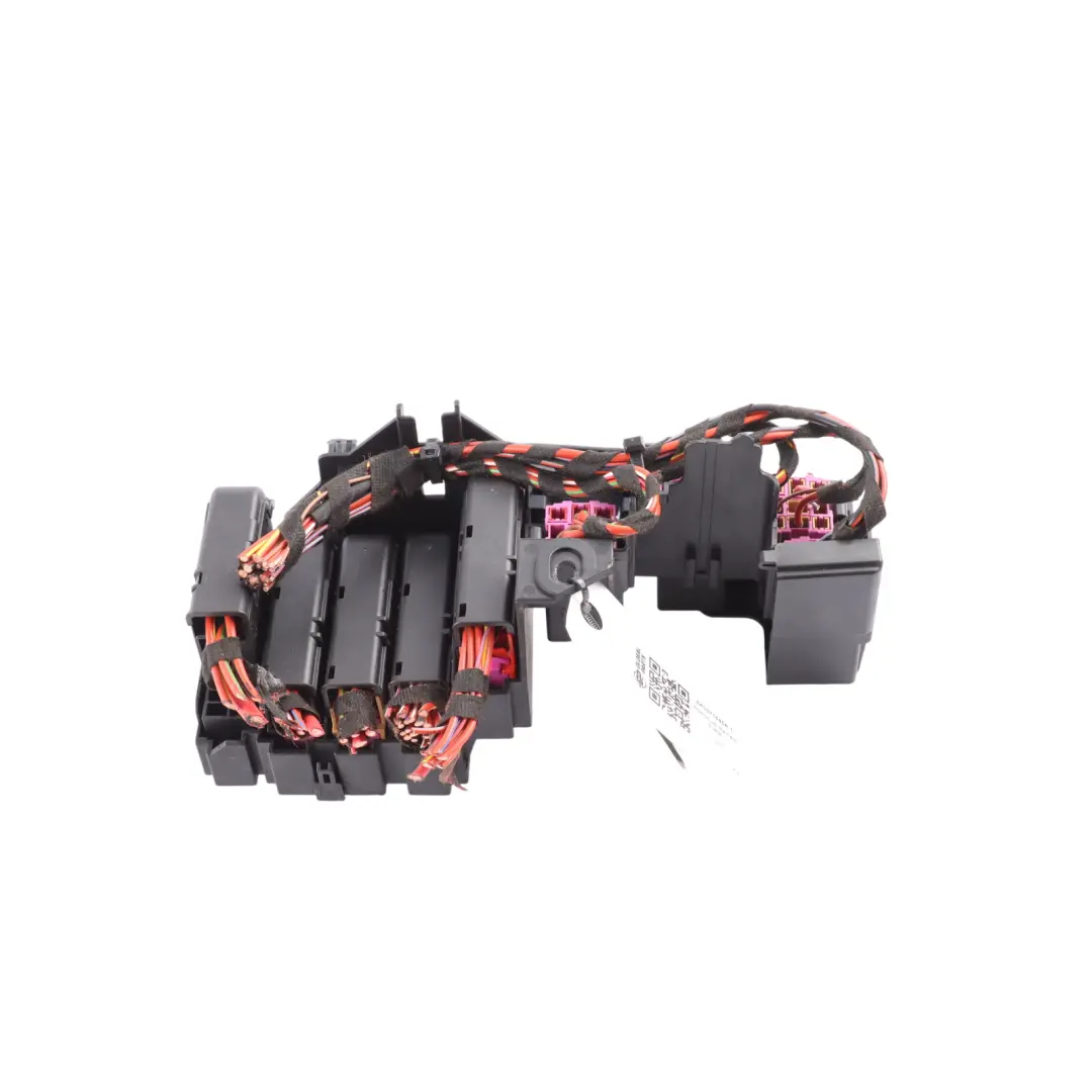 Fuse Relay Box Power Distribution 8K0971845A to Porsche Macan 95B with Part number 8K0971845A-1 Porsche Macan 95B Fuse Relay Box Power Distribution 8K0971845A - SKU 8K0971845A-1 - Part number 8K0971845A-1