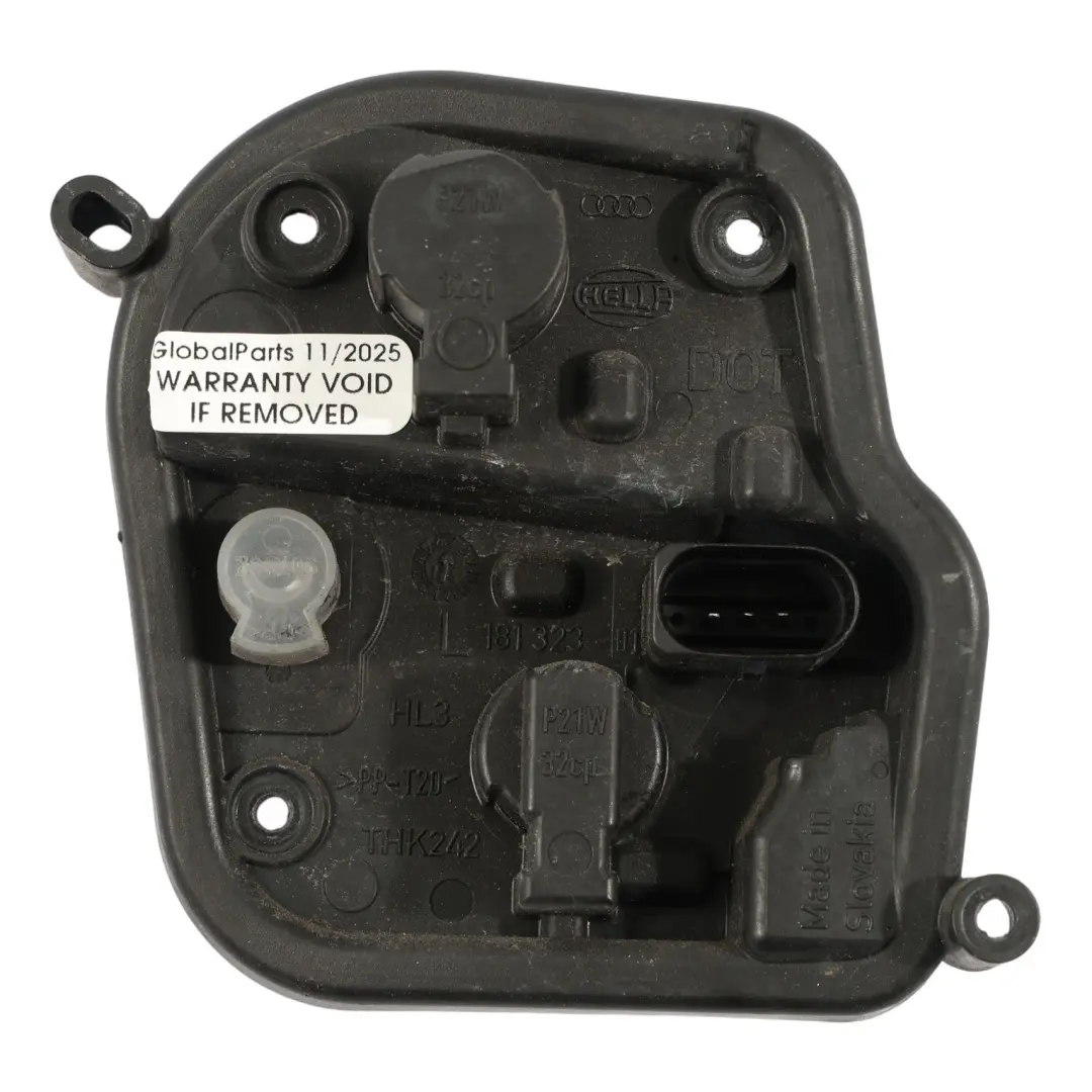 Support Intérieur D'Ampoule De Hayon Arrière Gauche pour Audi A4 B8 à propos du numéro de pièce 8K5945257G Audi A4 B8 Support Intérieur D'Ampoule De Hayon Arrière Gauche - SKU 8K5945257G - Numéro de pièce 8K5945257G