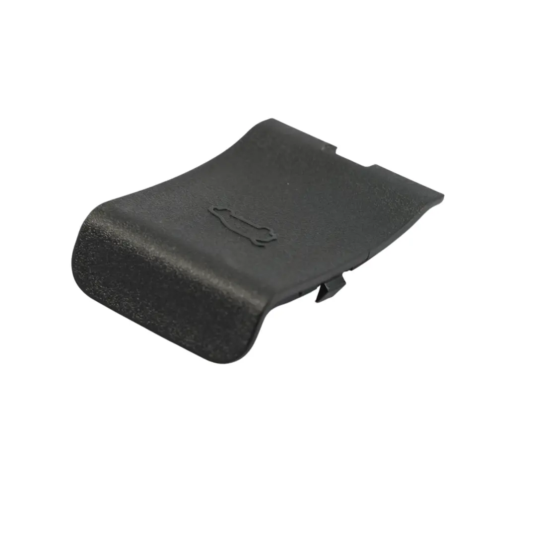 Cubierta Cerradura Desbloqueo Emergencia Portón Trasero para Audi A3 8V con número de pieza 8K9867747 Audi A3 8V Cubierta Cerradura Desbloqueo Emergencia Portón Trasero - SKU 8K9867747 - Número de pieza 8K9867747