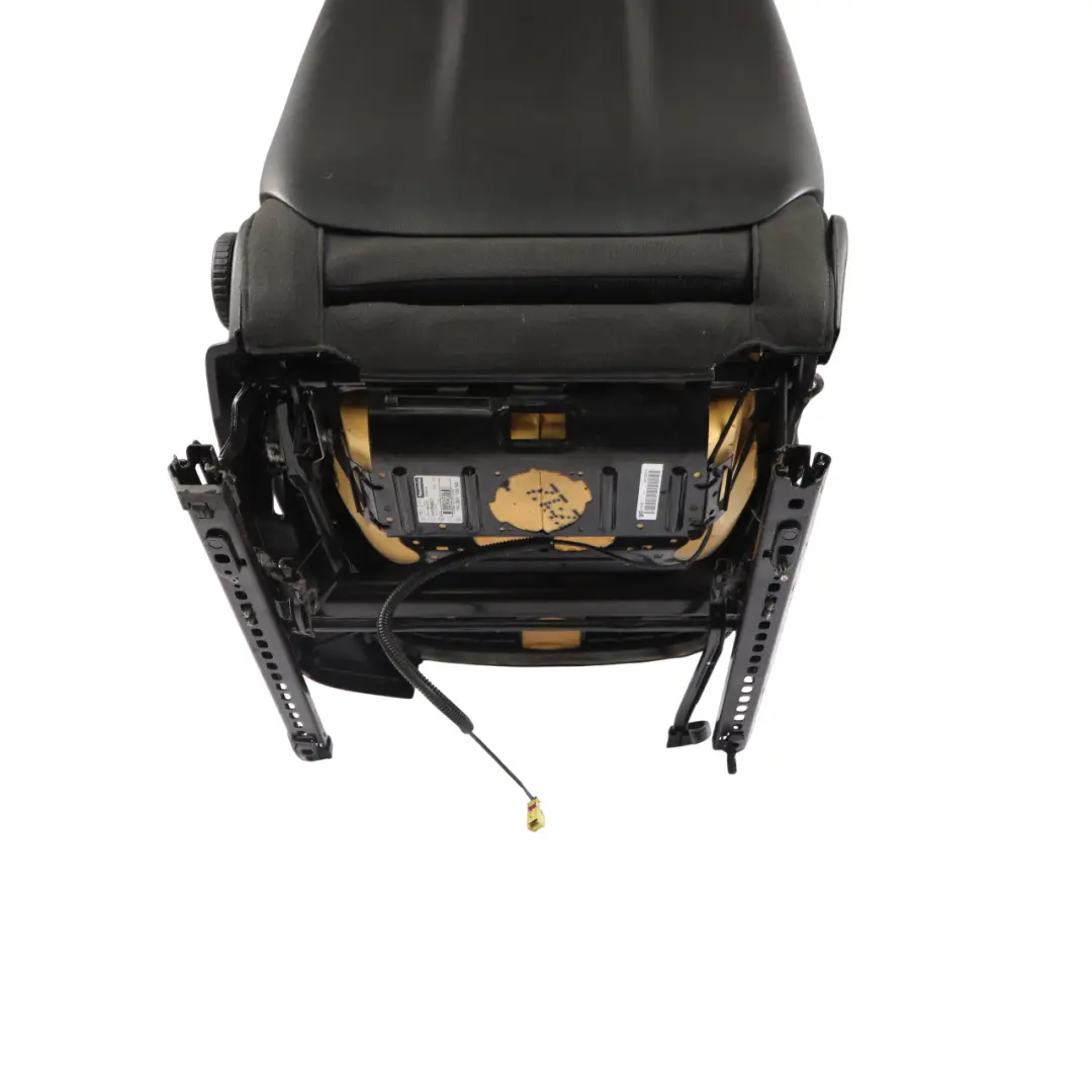 Vordersitz Leder Stoff Seele Schwarz Links für Audi A3 8P S-Line mit Teilenummer 8P0881805CT Audi A3 8P S-Line Vordersitz Leder Stoff Seele Schwarz Links - SKU 8P0881805CT-1 - Teilenummer 8P0881805CT