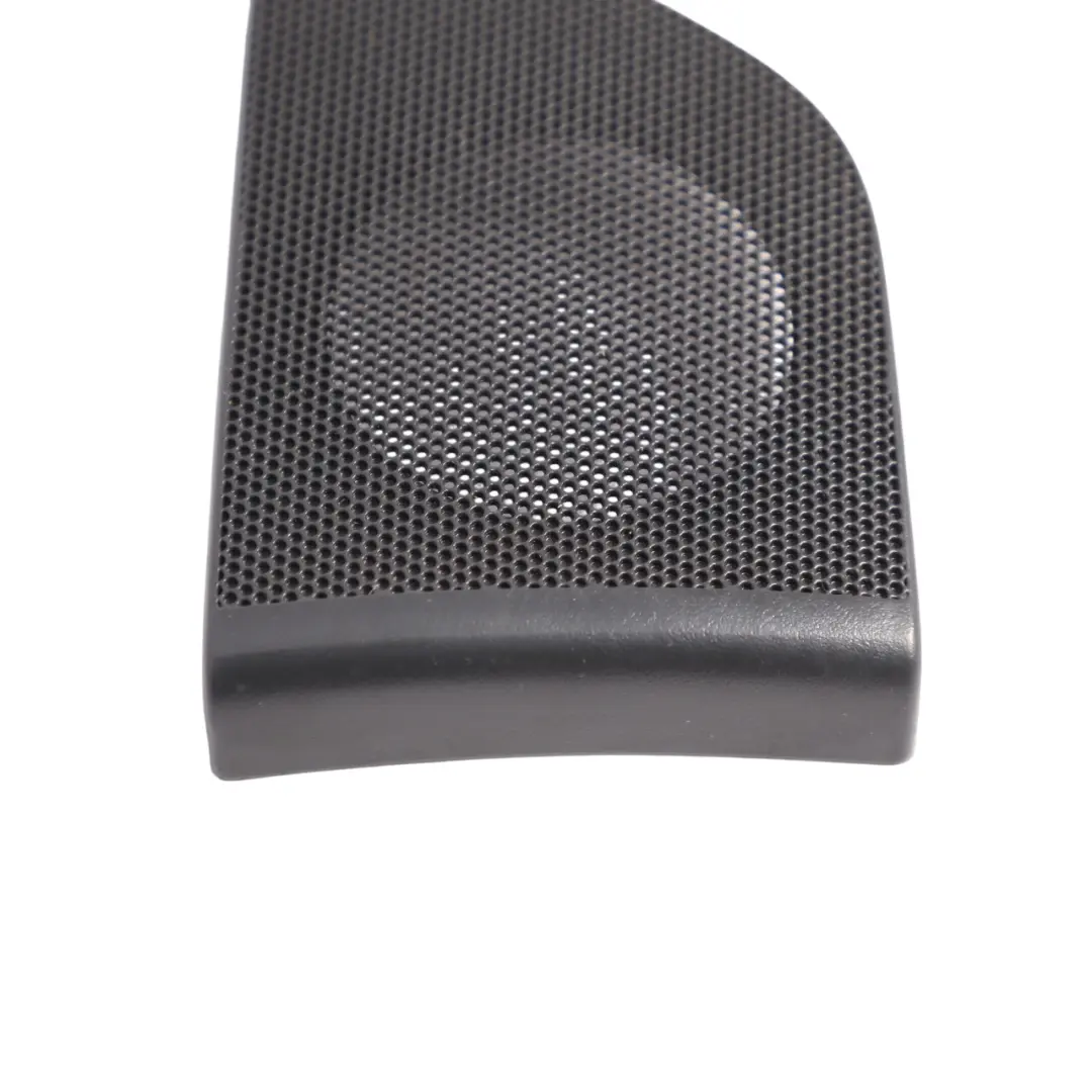 Pannello Copertura Altoparlante Porta Posteriore Sinistro per Audi Q5 8R con numero di parte 8R0035409 Audi Q5 8R Pannello Copertura Altoparlante Porta Posteriore Sinistro - SKU 8R0035409 - Numero di parte 8R0035409