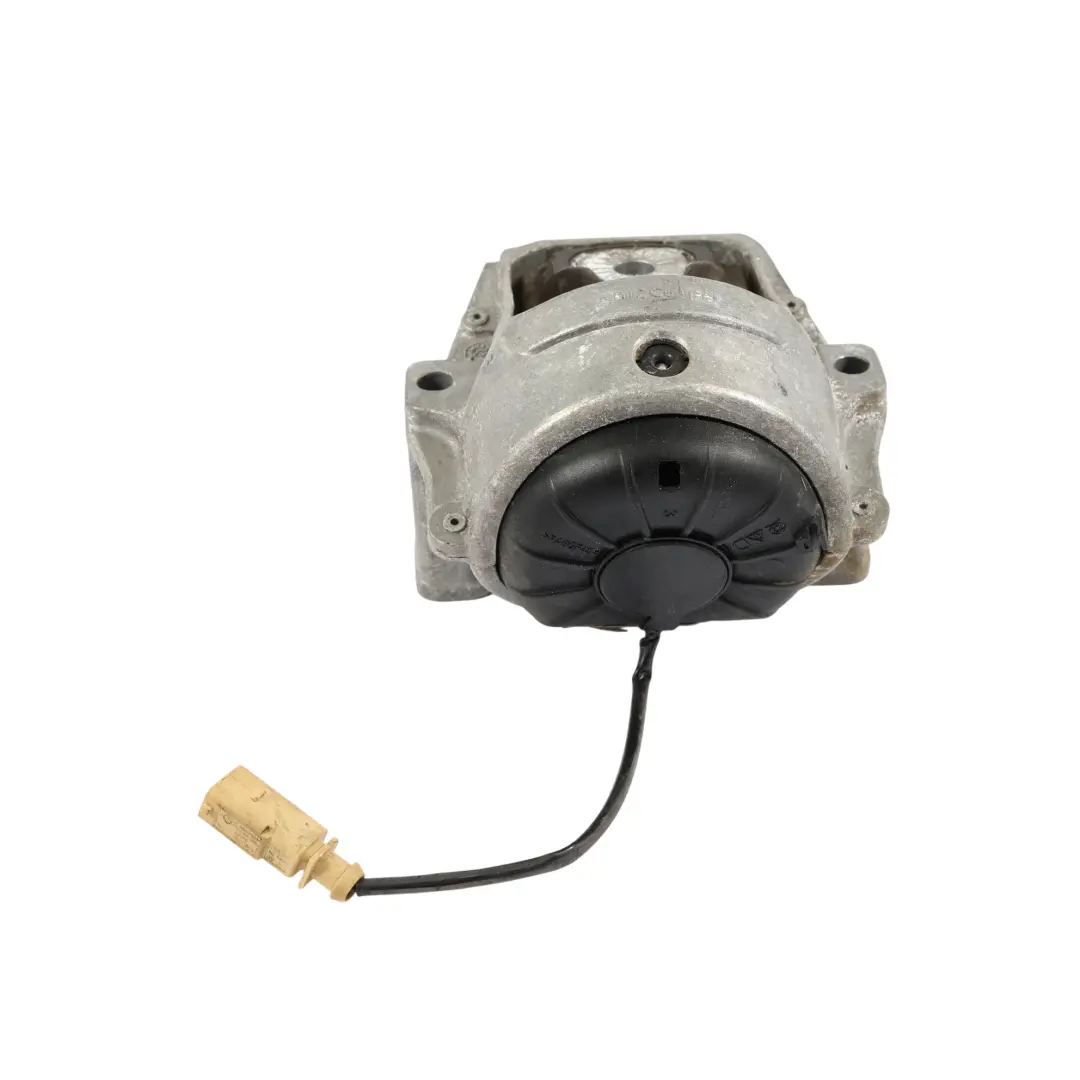 Supporto Staffa Di Montaggio Motore Destra per Porsche Macan 95B con numero di parte 8R0199381AQ Porsche Macan 95B Supporto Staffa Di Montaggio Motore Destra - SKU 8R0199381AQ - Numero di parte 8R0199381AQ