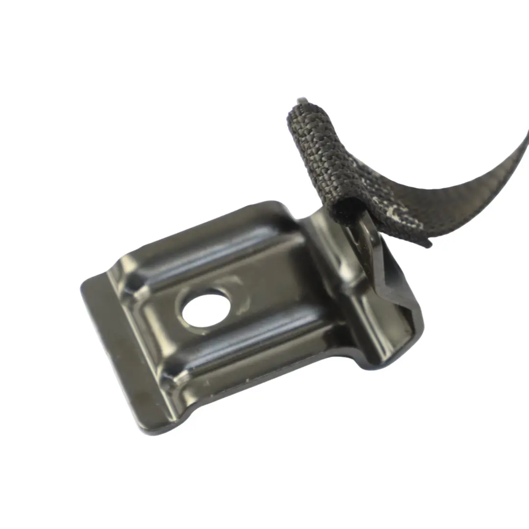 Supporto Per Batteria Staffa Di Montaggio per Porsche Macan 95B con numero di parte 8R0867749A Porsche Macan 95B Supporto Per Batteria Staffa Di Montaggio - SKU 8R0867749A - Numero di parte 8R0867749A