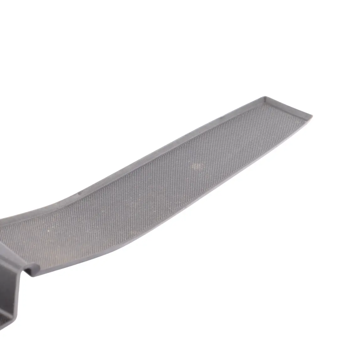 Audi Q5 8R Inserto Goma Almacenamiento Puerta Delantera Derecha - SKU 8R0868134 - Número de pieza 8R0868134