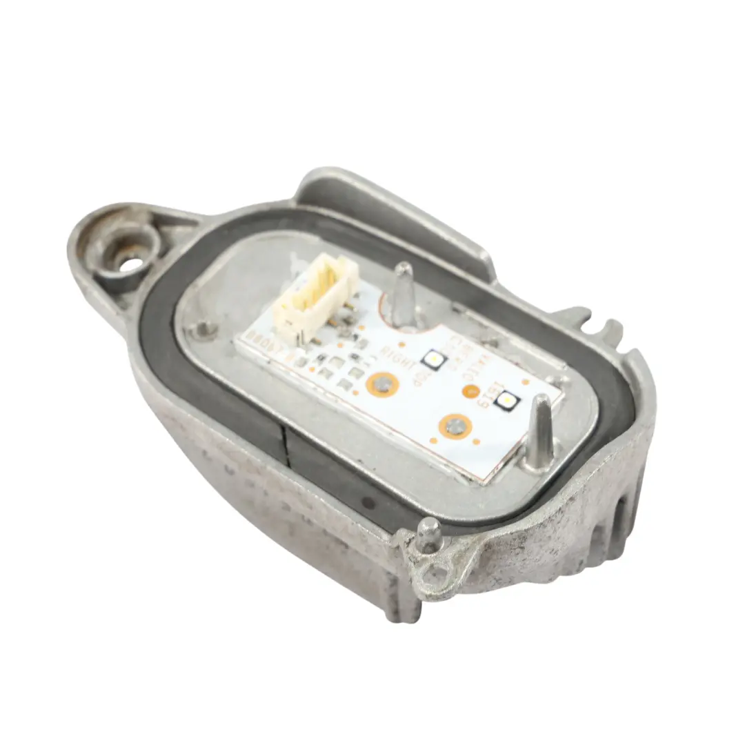 Modulo Lampadina Ballast LED DRL Per Fari Destro per Audi Q5 8R con numero di parte 8R0941476B Audi Q5 8R Modulo Lampadina Ballast LED DRL Per Fari Destro - SKU 8R0941476B - Numero di parte 8R0941476B