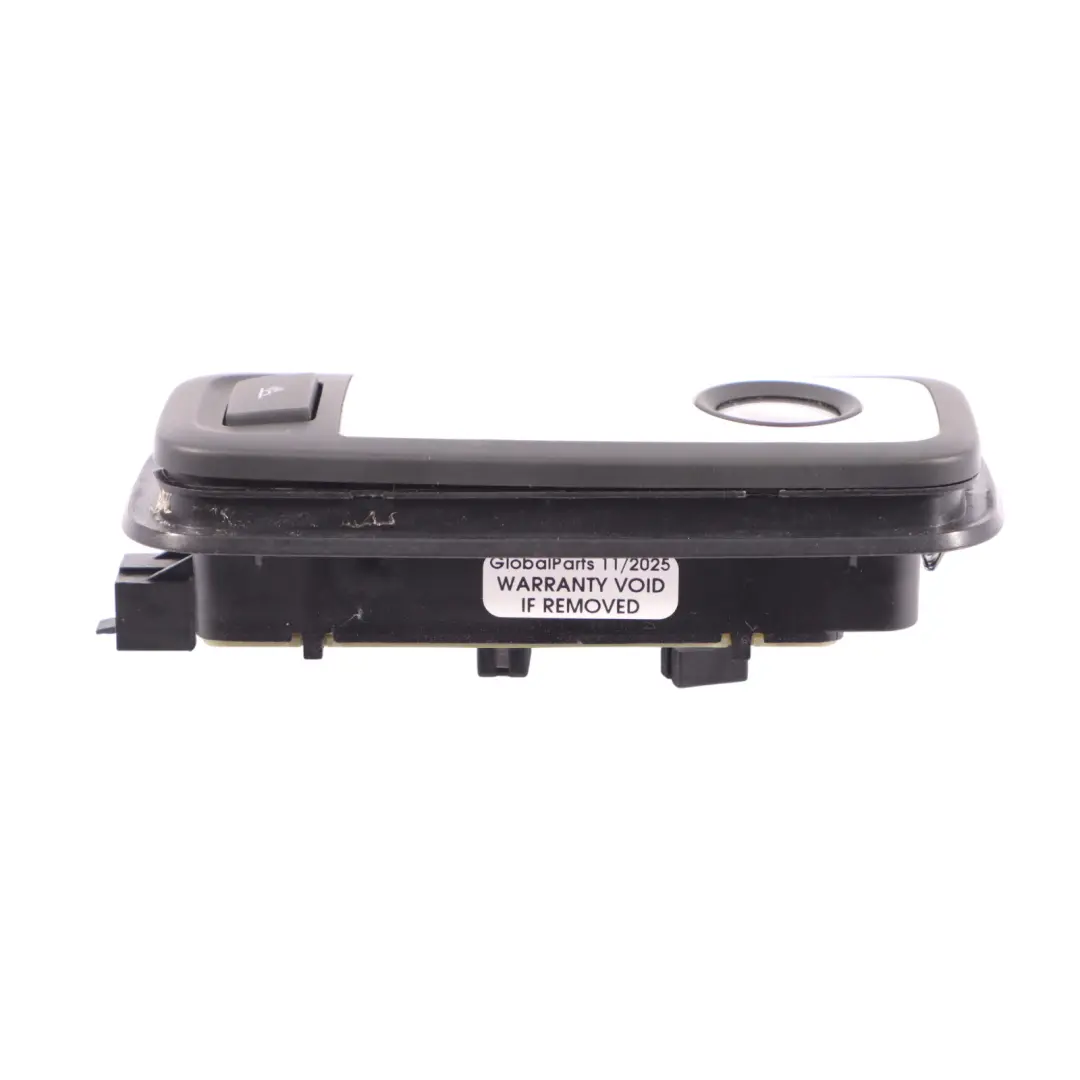 Lampka Podsufitki Panel Prawa Tylna Prawy Tył do Audi Q5 8R o numerze 8R0947292 Audi Q5 8R Lampka Podsufitki Panel Prawa Tylna Prawy Tył - SKU 8R0947292 - Numer Części 8R0947292