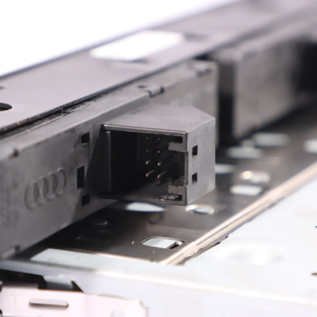 Harman Multimedia Sat Navi Radio CD Player Head Unit to Audi A5 8T with Part number 8R2035666L Audi A5 8T Harman Multimedia Sat Navi Radio CD Player Head Unit - SKU 8R2035666L - Part number 8R2035666L