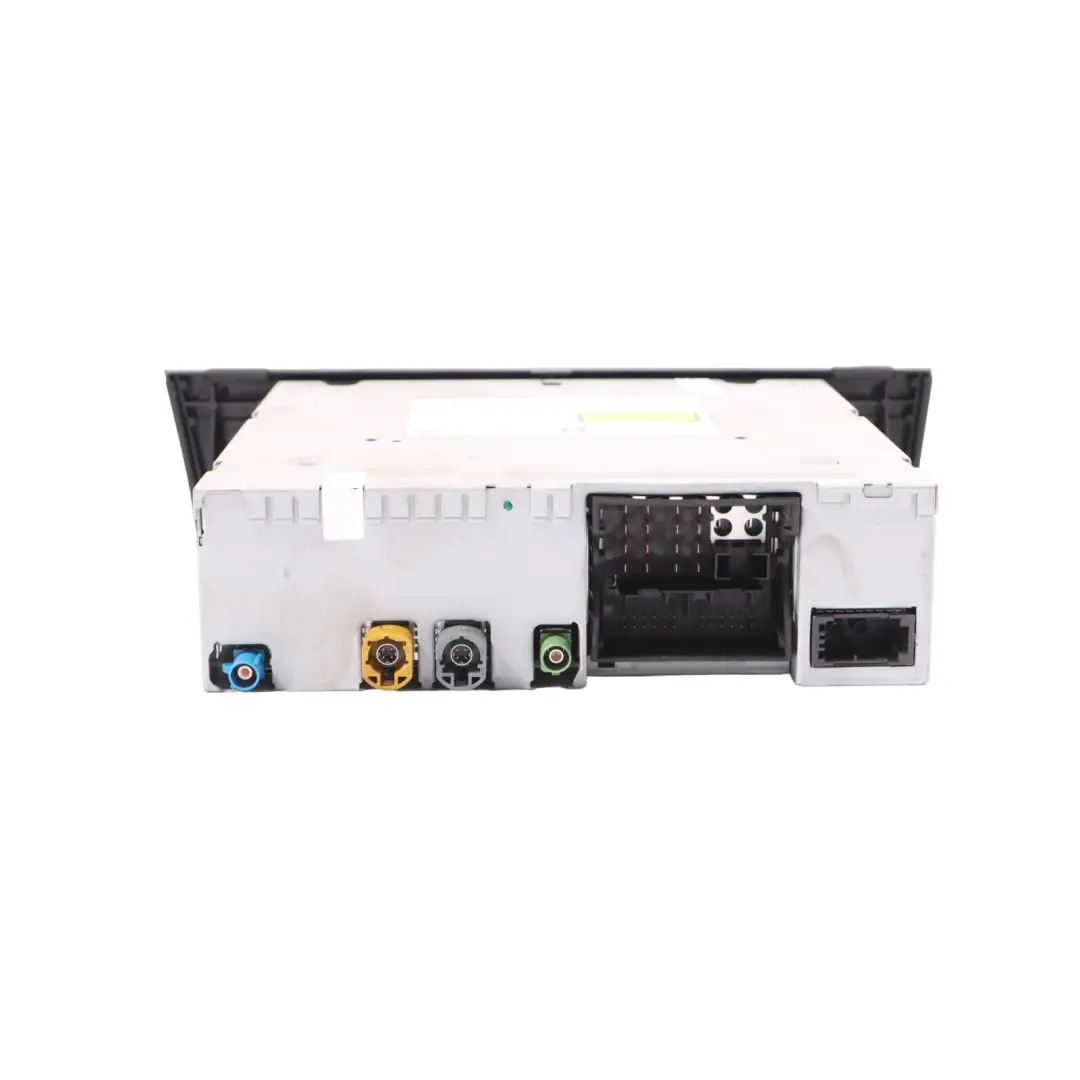 Harman Multimedia Sat Navi Radio CD pour Audi A5 8T à propos du numéro de pièce 8R2035666L Audi A5 8T Harman Multimedia Sat Navi Radio CD - SKU 8R2035666L - Numéro de pièce 8R2035666L