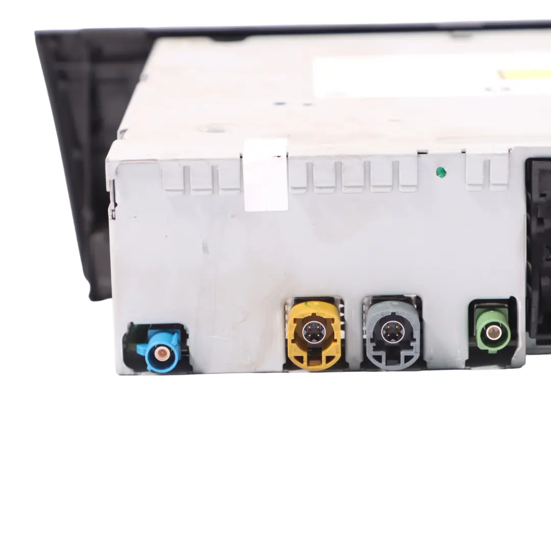 Harman Multimedia Sat Navi Radio CD pour Audi A5 8T à propos du numéro de pièce 8R2035666L Audi A5 8T Harman Multimedia Sat Navi Radio CD - SKU 8R2035666L - Numéro de pièce 8R2035666L