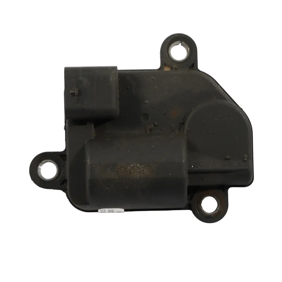 Silnik Nastawnik Regulacji Klap Wydechowych do Audi RS4 B9 RS5 F5 o numerze 8S0133246A Audi RS4 B9 RS5 F5 Silnik Nastawnik Regulacji Klap Wydechowych - SKU 8S0133246A - Numer Części 8S0133246A