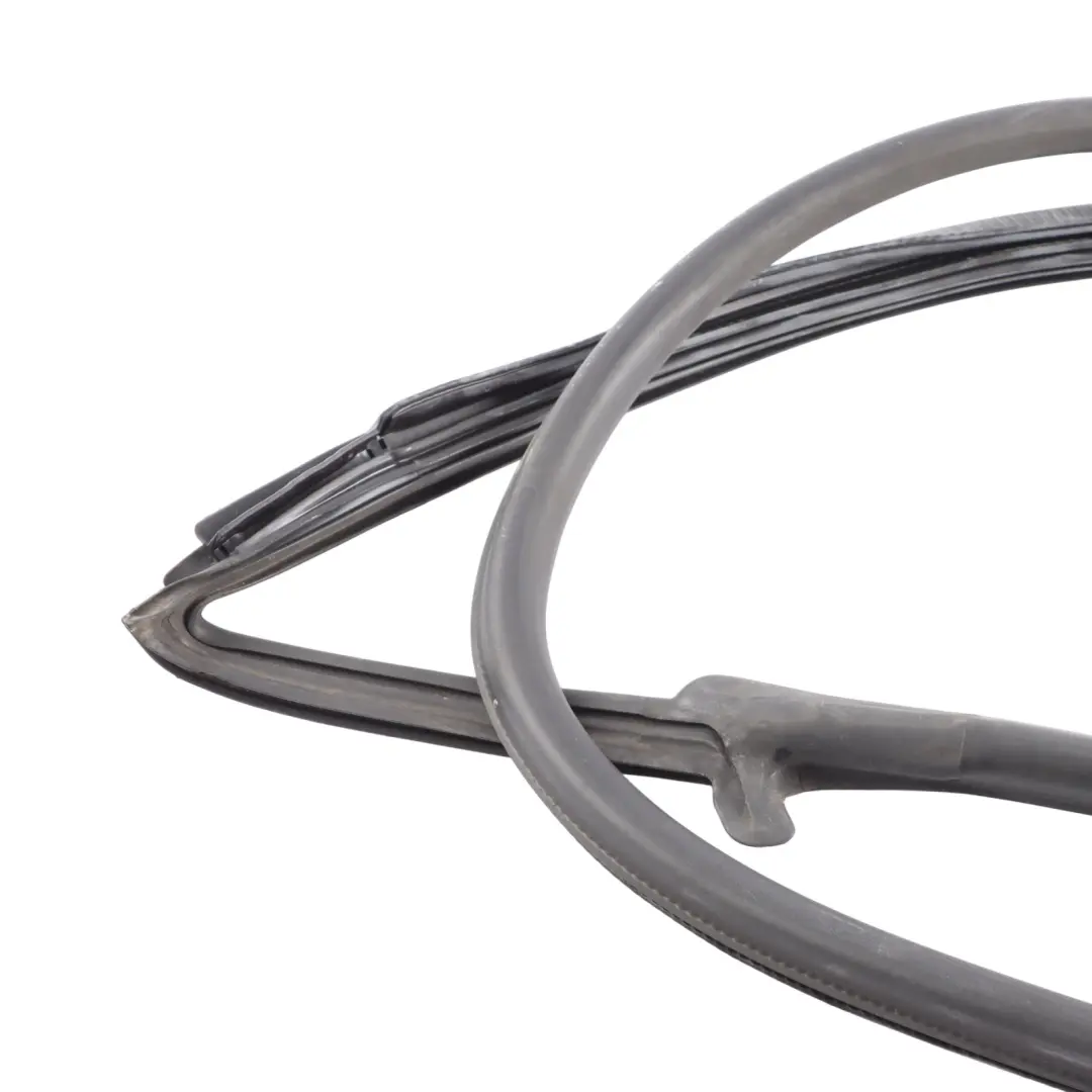 Front Door Rubber Seal Gasket Frame Right O/S Side Inner to Audi TT FV with Part number 8S8831708 Audi TT FV Front Door Rubber Seal Gasket Frame Right O/S Side Inner - SKU 8S8831708 - Part number 8S8831708