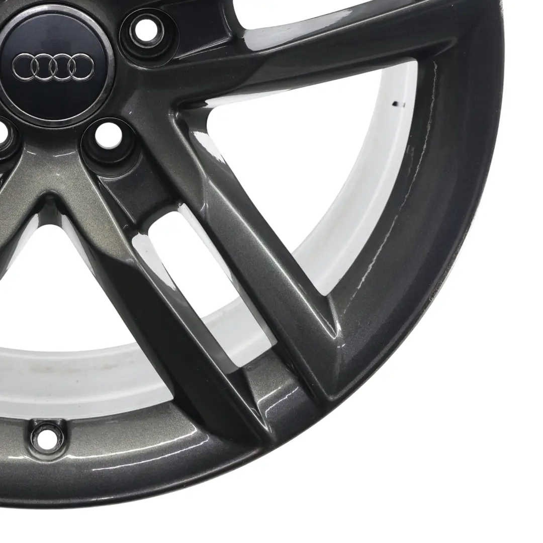 Felga Aluminiowa Srebrna 18" 8,5J ET:29 do Audi A5 8T o numerze 8T0601025CC Audi A5 8T Felga Aluminiowa Srebrna 18" 8,5J ET:29 - SKU 8T0601025CC-5 - Numer Części 8T0601025CC