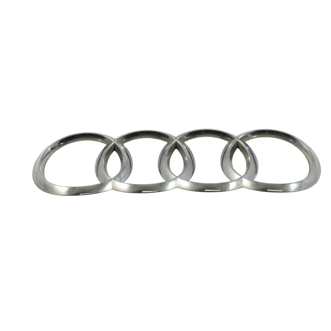 Tapa Maletero Trasero Tailgate Emblema Insignia Logo Cromo para Audi A5 8T con número de pieza 8T8853742B Audi A5 8T Tapa Maletero Trasero Tailgate Emblema Insignia Logo Cromo - SKU 8T8853742B - Número de pieza 8T8853742B
