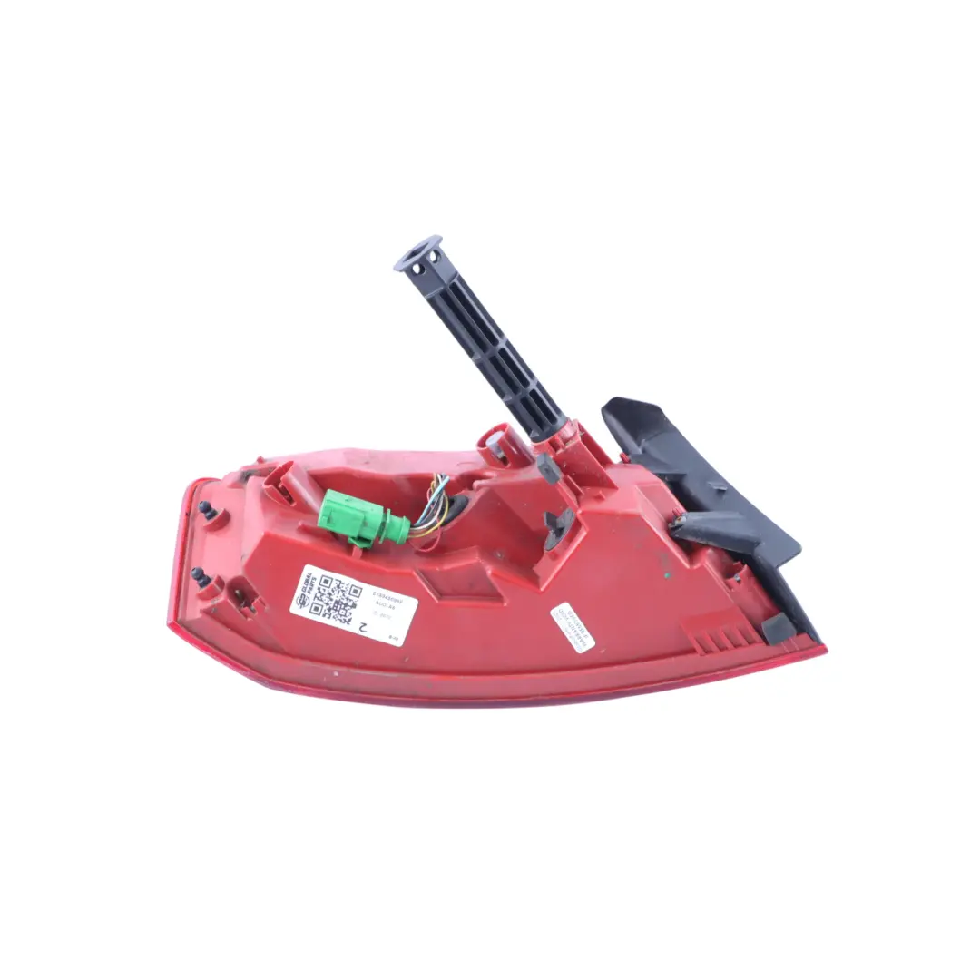 Feu Arrière Extérieur Droit À LED pour Audi A5 8T à propos du numéro de pièce 8T8945096F Audi A5 8T Feu Arrière Extérieur Droit À LED - SKU 8T8945096F - Numéro de pièce 8T8945096F