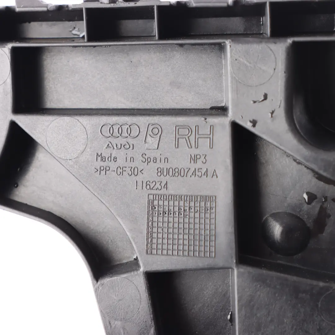 Audi Q3 8U Soporte Parachoques Soporte Parachoques Trasero Derecho - SKU 8U0807454A - Número de pieza 8U0807454A