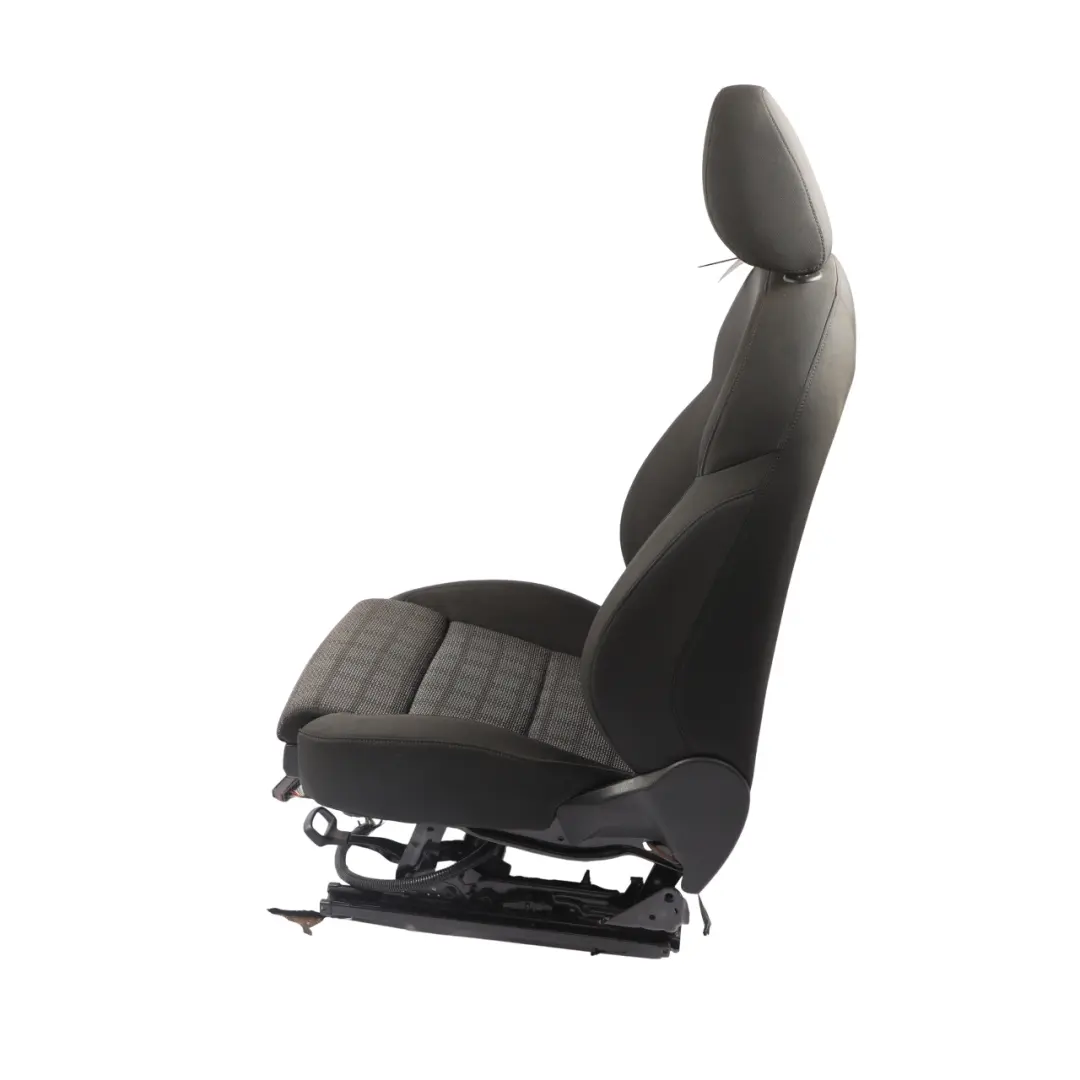 Siège Avant Droit Chauffant Intérieur En Tissu Noir Soul pour Audi Q3 8U à propos du numéro de pièce 8U0881806BB Audi Q3 8U Siège Avant Droit Chauffant Intérieur En Tissu Noir Soul - SKU 8U0881806BB - Numéro de pièce 8U0881806BB