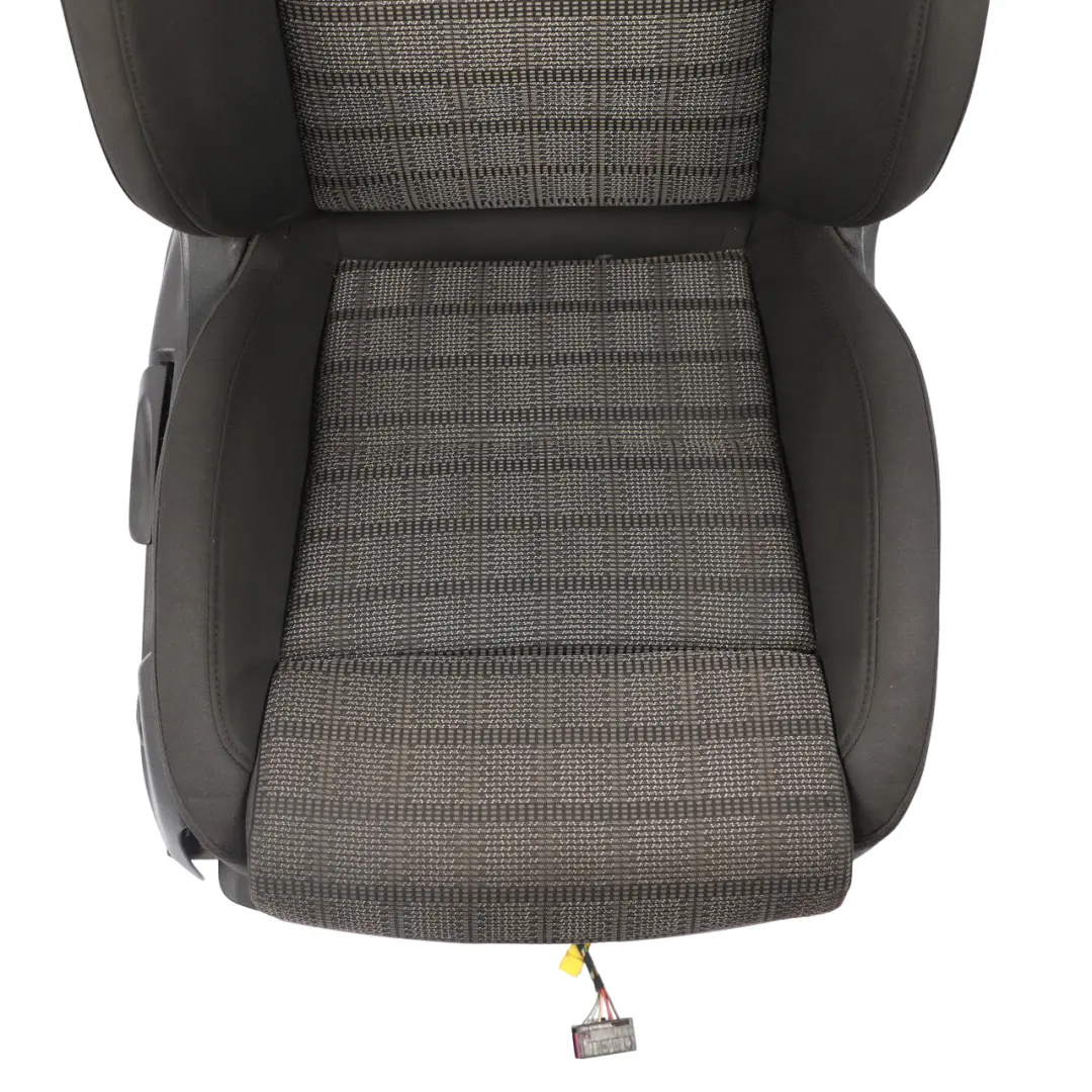 Audi Q3 8U Siège Avant Droit Chauffant Intérieur En Tissu Noir Soul - SKU 8U0881806BB - Numéro de pièce 8U0881806BB