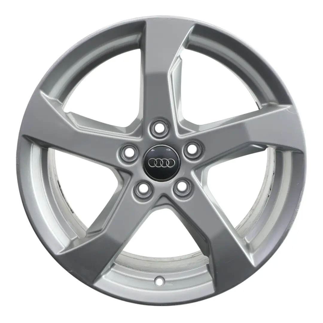 Llanta de aleación plateada Audi A3 8V 17" ET:51 7,5J Estrella Spoke 8V0601025CT para con número de pieza 8V0601025CT-2 Llanta de aleación plateada Audi A3 8V 17" ET:51 7,5J Estrella Spoke 8V0601025CT - SKU 8V0601025CT-2 - Número de pieza 8V0601025CT-2