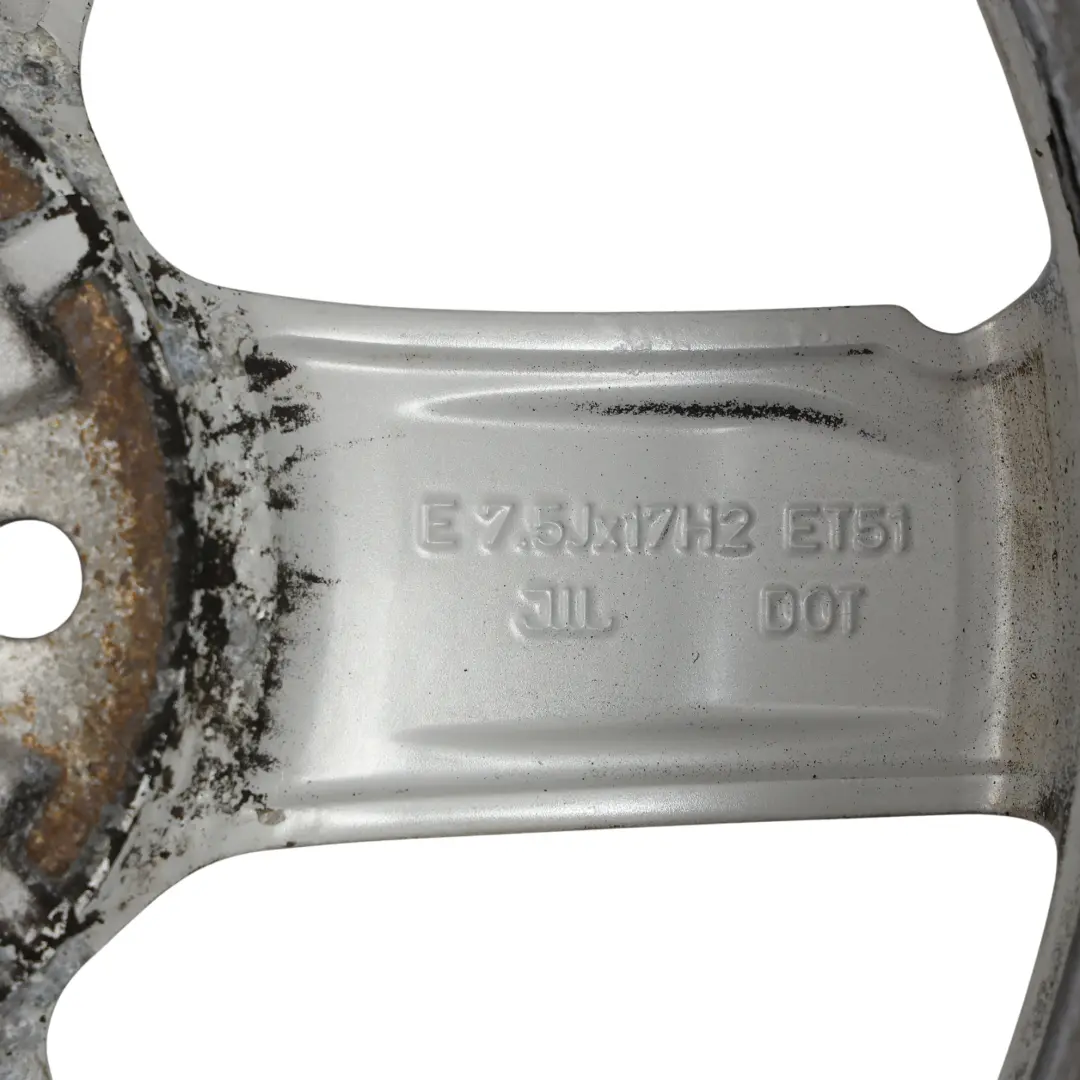 Jante argentée en alliage 17" ET:51 7,5J flèche l'étoile 8V0601025CT pour Audi A3 8V à propos du numéro de pièce 8V0601025CT-2 Audi A3 8V Jante argentée en alliage 17" ET:51 7,5J flèche l'étoile 8V0601025CT - SKU 8V0601025CT-2 - Numéro de pièce 8V0601025CT-2