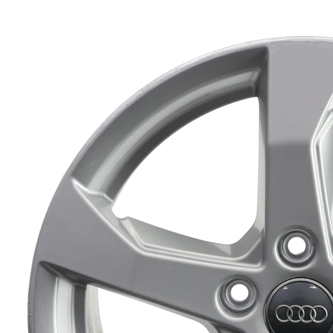 Silberne Leichtmetallfelge 17" ET:51 7,5J Sternspeiche 8V0601025CT für Audi A3 8V mit Teilenummer 8V0601025CT-2 Audi A3 8V Silberne Leichtmetallfelge 17" ET:51 7,5J Sternspeiche 8V0601025CT - SKU 8V0601025CT-2 - Teilenummer 8V0601025CT-2