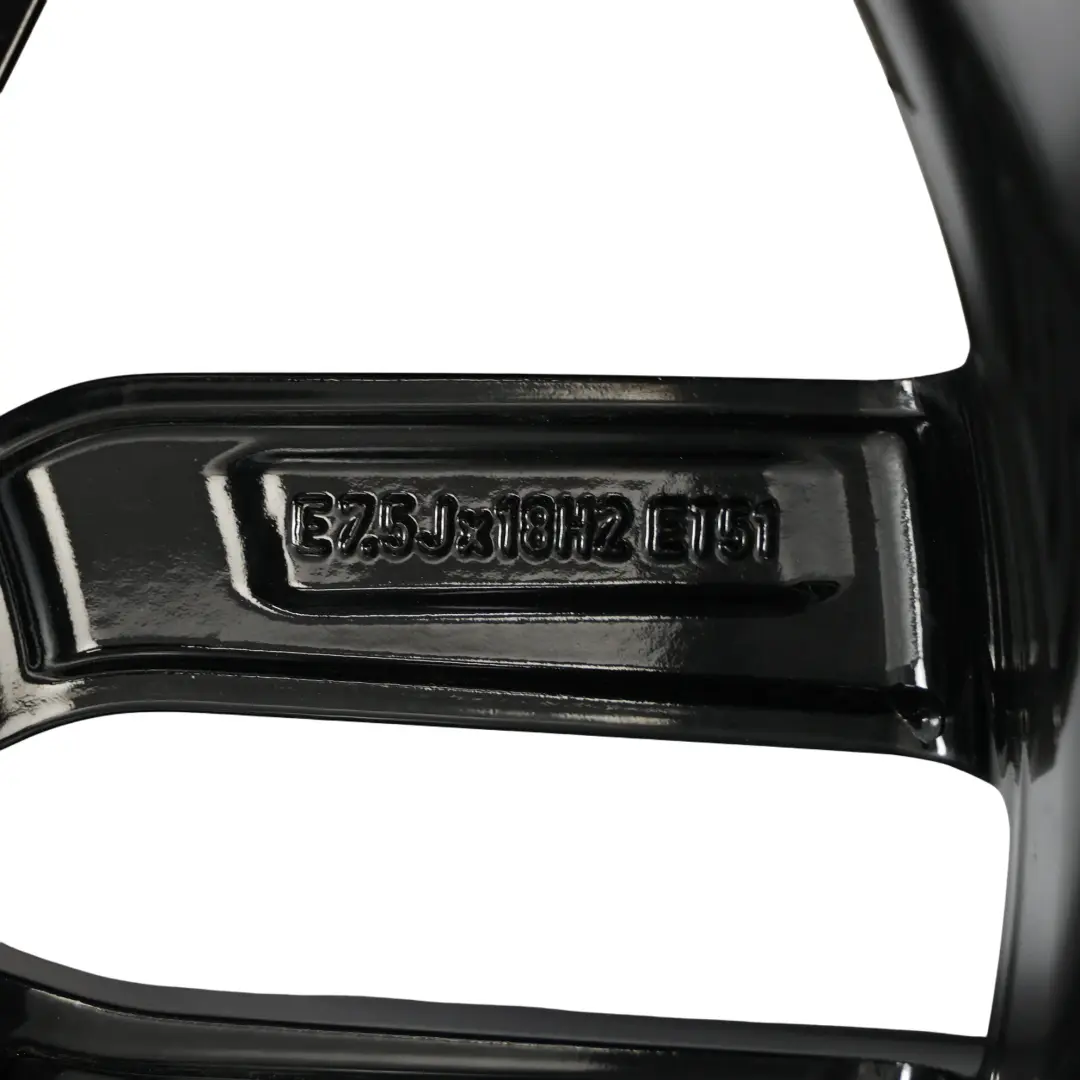 Jante Alliage Noire 18" ET:51 7,5J pour Audi A3 8V à propos du numéro de pièce 8V0601025M Audi A3 8V Jante Alliage Noire 18" ET:51 7,5J - SKU 8V0601025M-4 - Numéro de pièce 8V0601025M