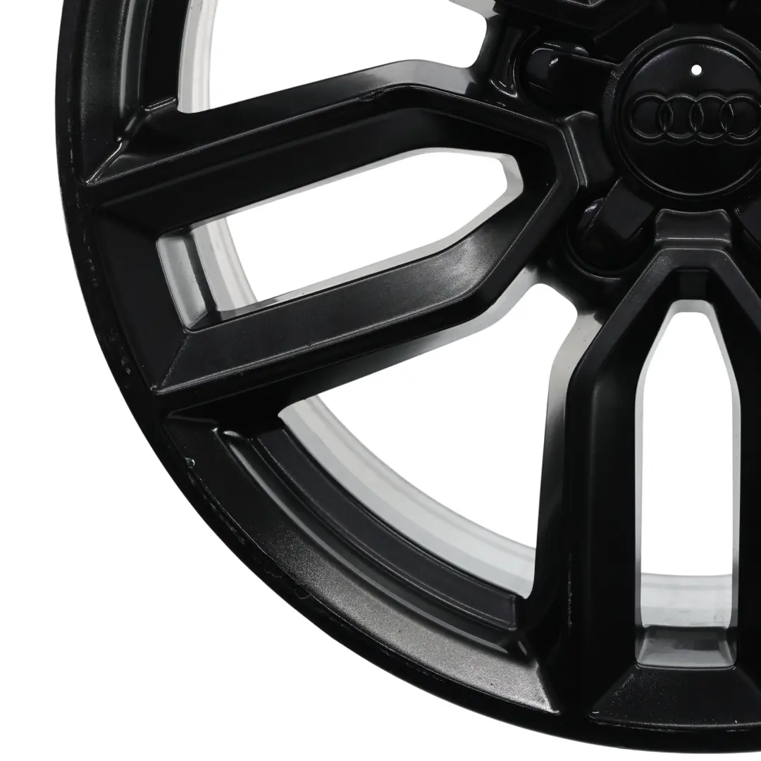 Cerchio In Lega Nero 18" ET:51 7,5J per Audi A3 8V con numero di parte 8V0601025M Audi A3 8V Cerchio In Lega Nero 18" ET:51 7,5J - SKU 8V0601025M-4 - Numero di parte 8V0601025M