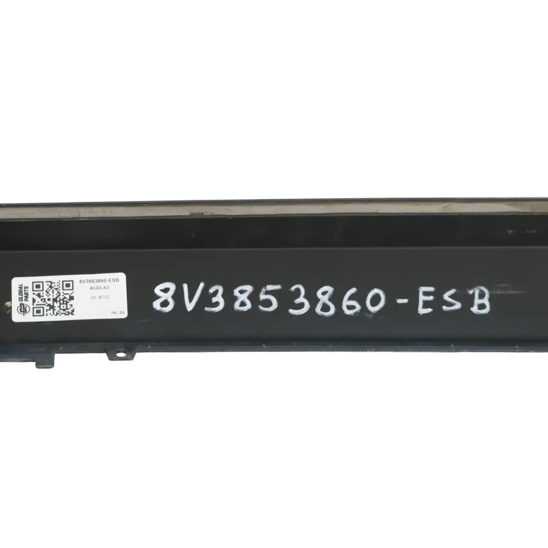 Gonna Laterale Destra Estoril Blue - X5P per Audi A3 S3 8V Hatchback con numero di parte 8V3853860 Audi A3 S3 8V Hatchback Gonna Laterale Destra Estoril Blue - X5P - SKU 8V3853860-ESB - Numero di parte 8V3853860