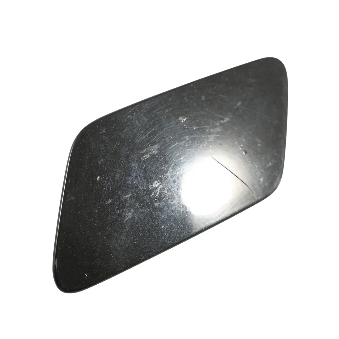 Osłona Spryskiwacza Reflektora Przód Lewa Czarna do Audi A3 S3 8V o numerze 8V3955275C Audi A3 S3 8V Osłona Spryskiwacza Reflektora Przód Lewa Czarna - SKU 8V3955275C-MYB - Numer Części 8V3955275C