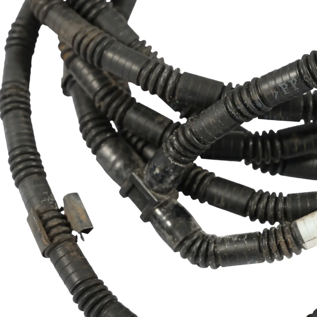 Lavafaros Tubo para Audi A3 8V con número de pieza 8V3955970Q Audi A3 8V Lavafaros Tubo - SKU 8V3955970Q - Número de pieza 8V3955970Q